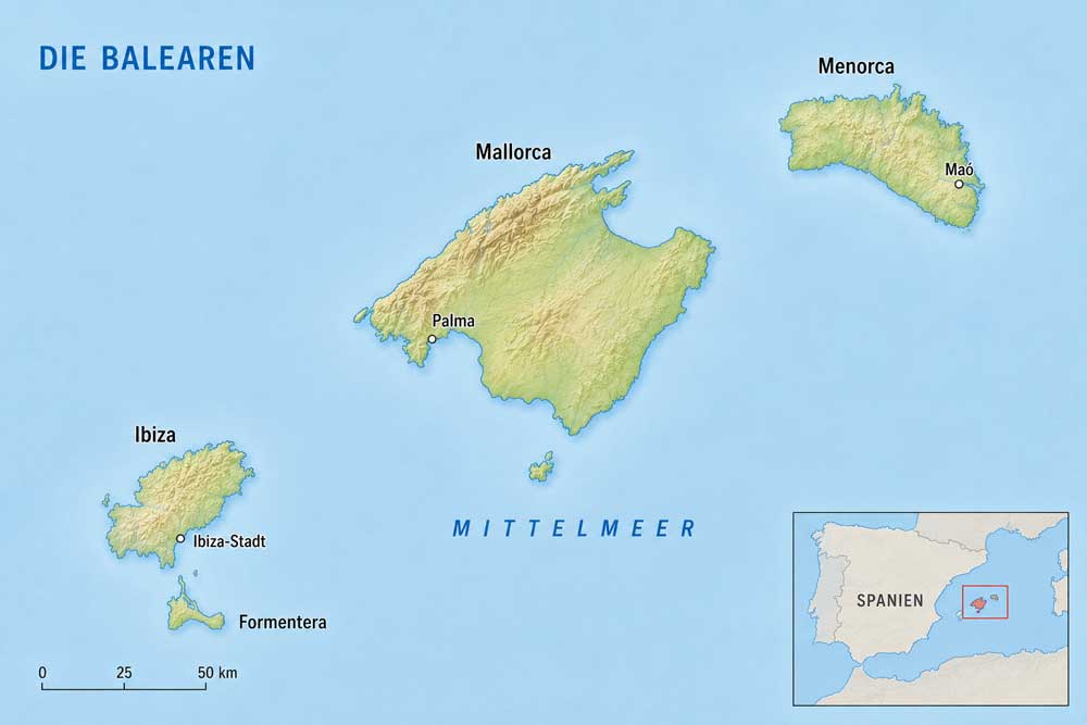 Traumhafte Balearen - Tipps für den perfekten Kurzurlaub Illustrative Landkarte der Balearen im Atlas-Stil mit den Inseln Mallorca, Menorca, Ibiza und Formentera im Mittelmeer. Die Karte zeigt die Lage der Inseln vor der Ostküste Spaniens, wichtige Städte wie Palma, Maó und Ibiza-Stadt sowie eine kleine Übersichtskarte von Spanien zur geografischen Einordnung.